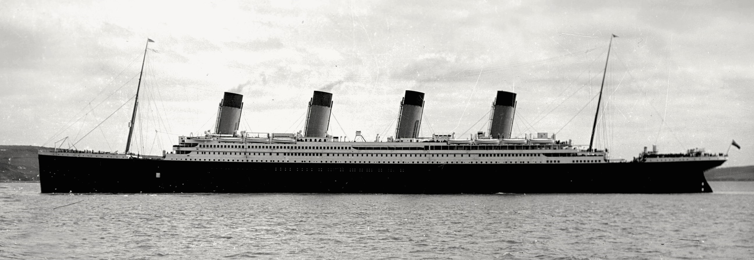 Titanic-Cobh-Harbour-1912 (2)