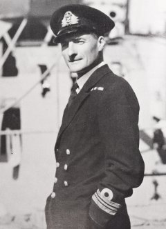 Commodore Peter Gretton