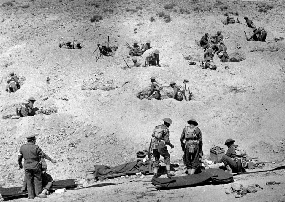 Members_of_the_4th_Indian_Division_in_action,_Tunisia,_April_1943